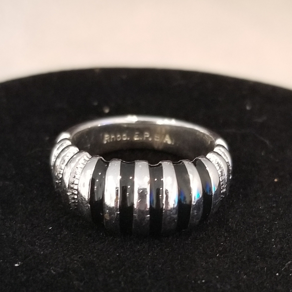 Vintage Ring Rhodium Electroplated and Black Enamel Striped. Size 6